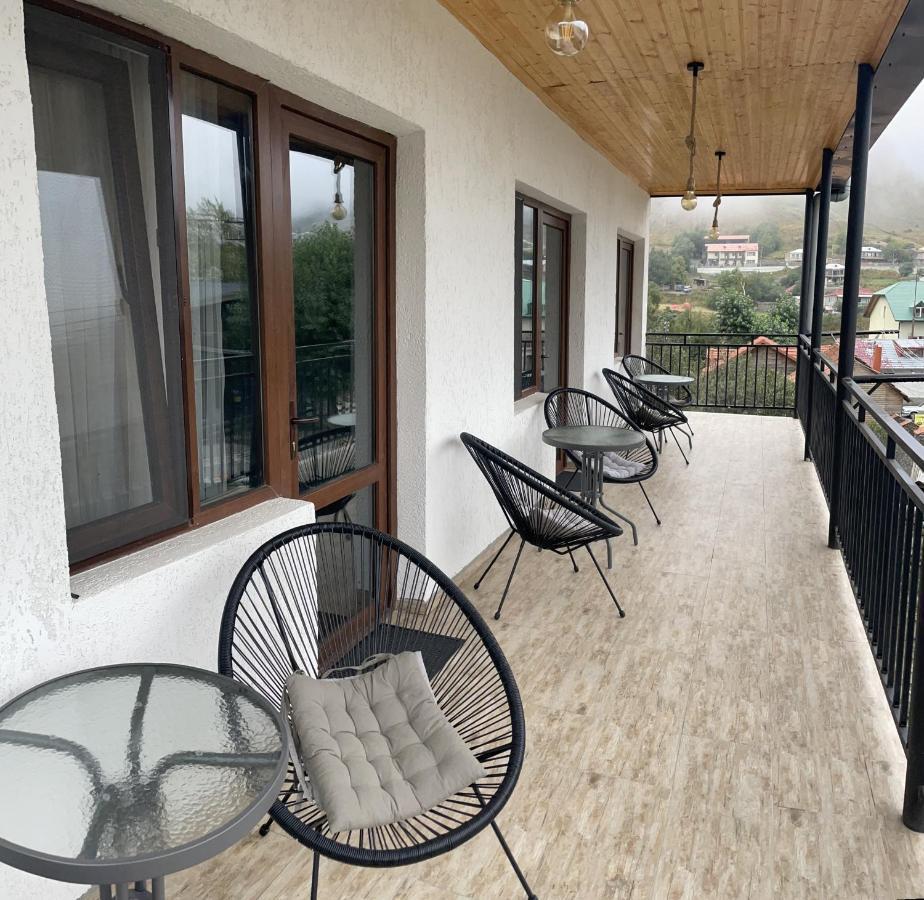 Paradise Inn Kazbegi エクステリア 写真